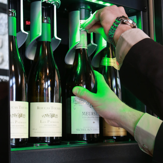 Bar à vin - mise à température et préservation des bouteilles entamées - 8 bouteilles