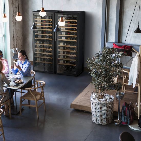 Grande cave à vin de service, multi-températures - La Première Grande cave à vin de service, multi-températures - La Première