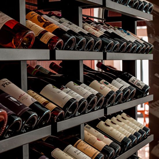 Solution d’aménagement modulable pour cave à vin sur-mesure - Modulo-X Solution d’aménagement modulable pour cave à vin sur-mesure - Modulo-X