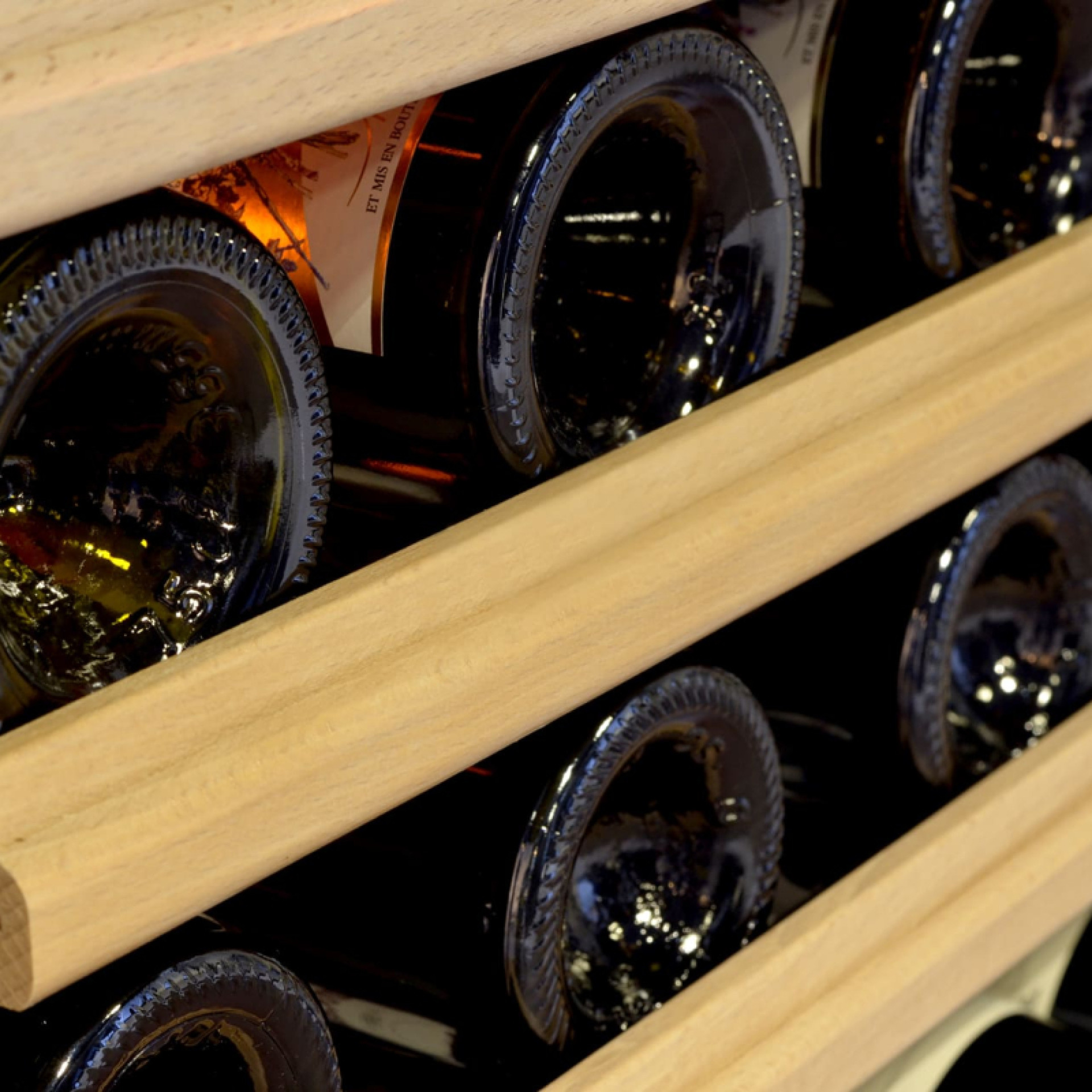 cave-a-vin-configuration-clayettes-rangement-tout-coulissant-compact-eurocave.jpg cave-a-vin-configuration-clayettes-rangement-tout-coulissant-compact-eurocave.jpg