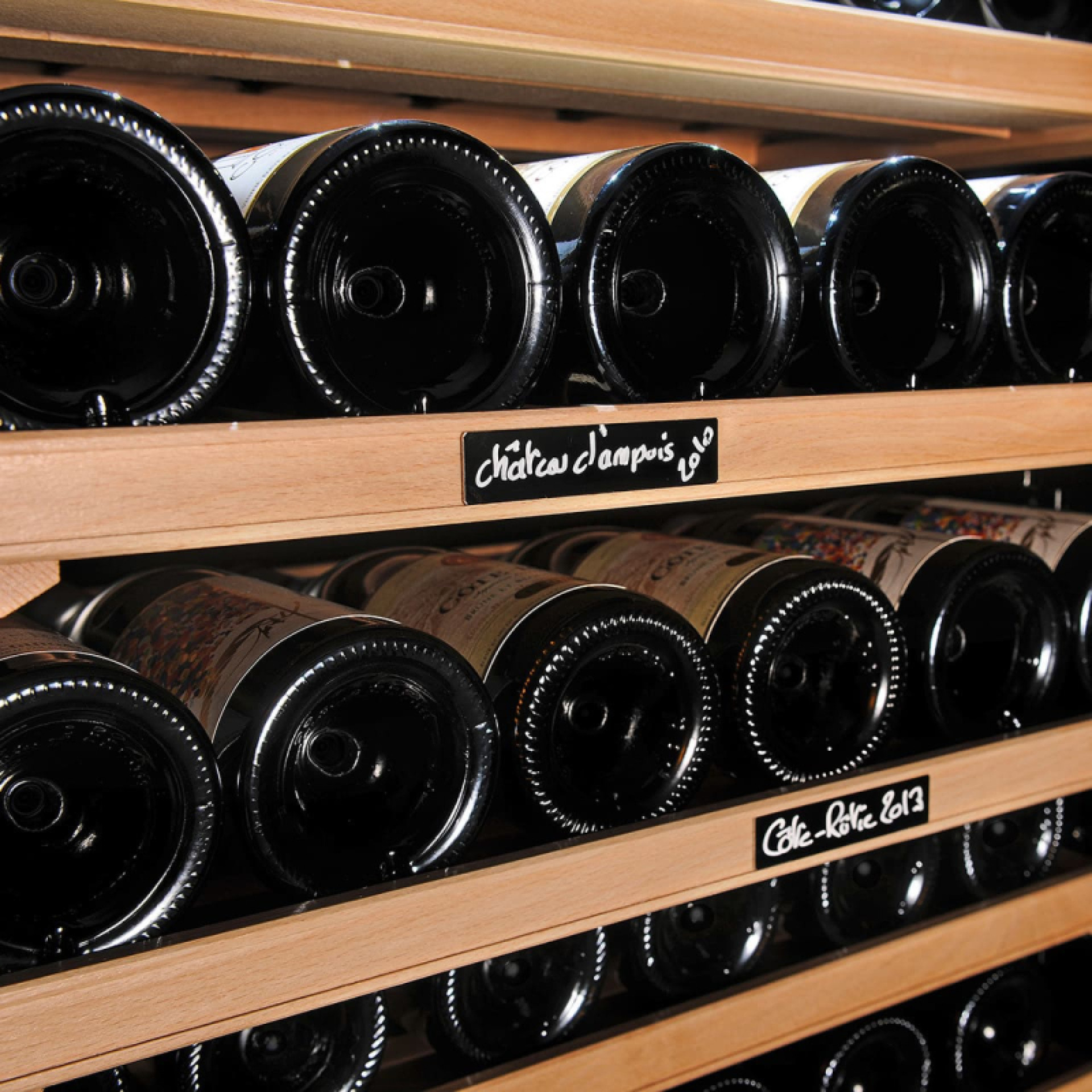 cave-a-vin-etiquette-metal-trouver-facilement-bouteille-vin-dans-sa-cave-eurocave.jpg cave-a-vin-etiquette-metal-trouver-facilement-bouteille-vin-dans-sa-cave-eurocave.jpg