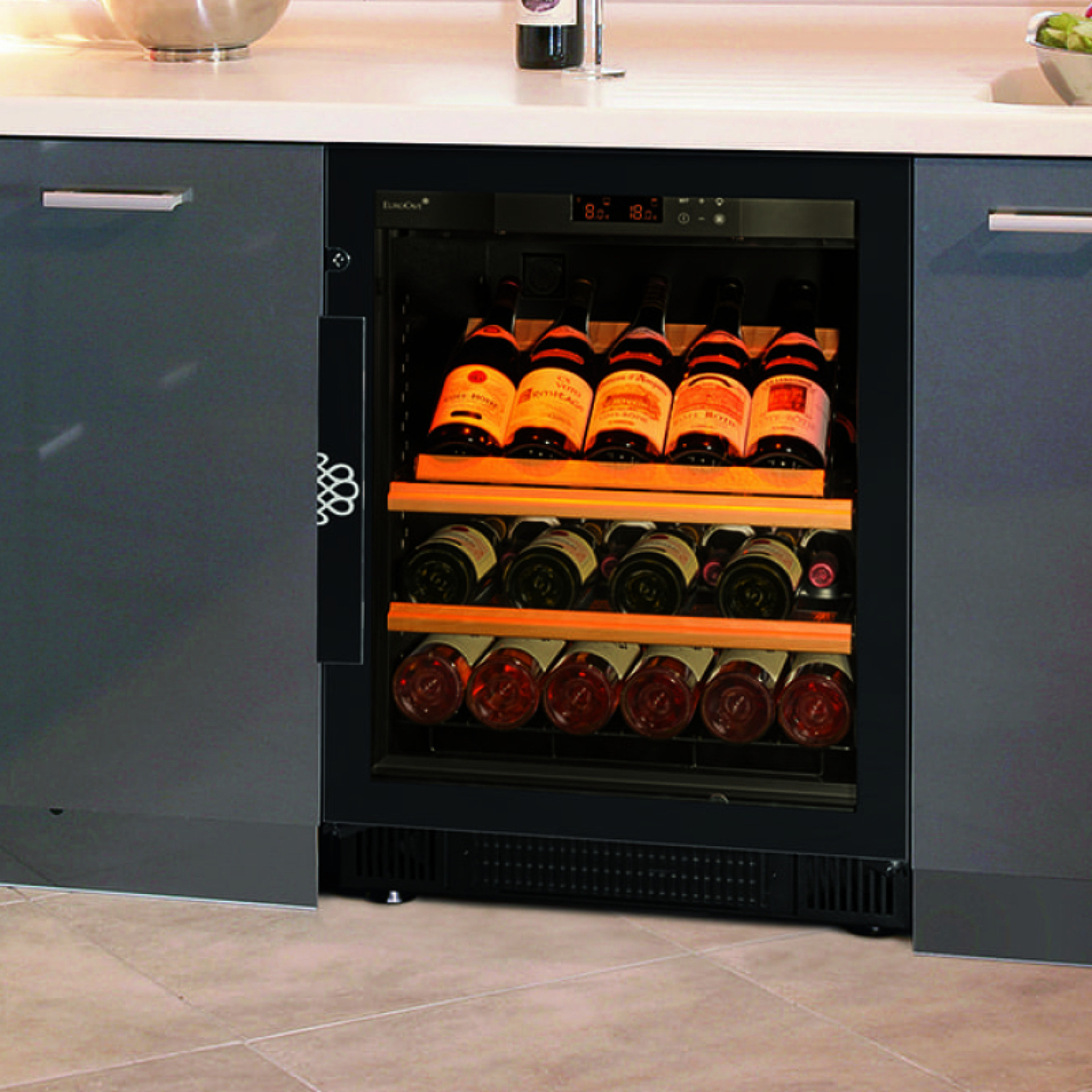 clayette-presentation-cave-a-vin-cuisine-compact-AOPRES-eurocave.jpg clayette-presentation-cave-a-vin-cuisine-compact-AOPRES-eurocave.jpg