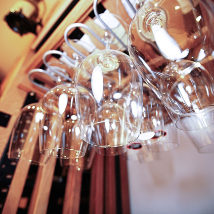 Support verres de vin suspendus en option sur Modulothèque Support verres de vin suspendus en option sur Modulothèque