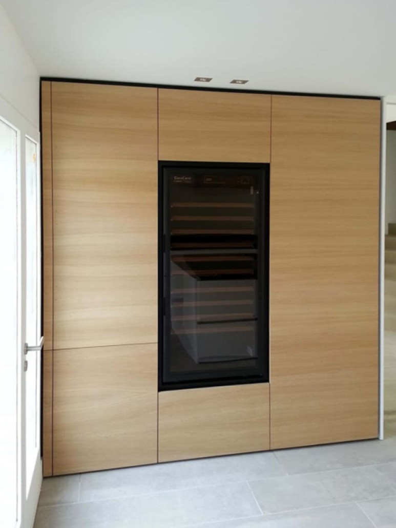 La transformation d'une cuisine avec intégration d'une cave à vin EuroCave. - Anthony Gelin - Architecte et décorateur d’intérieur. La transformation d'une cuisine avec intégration d'une cave à vin EuroCave. - Anthony Gelin - Architecte et décorateur d’intérieur.