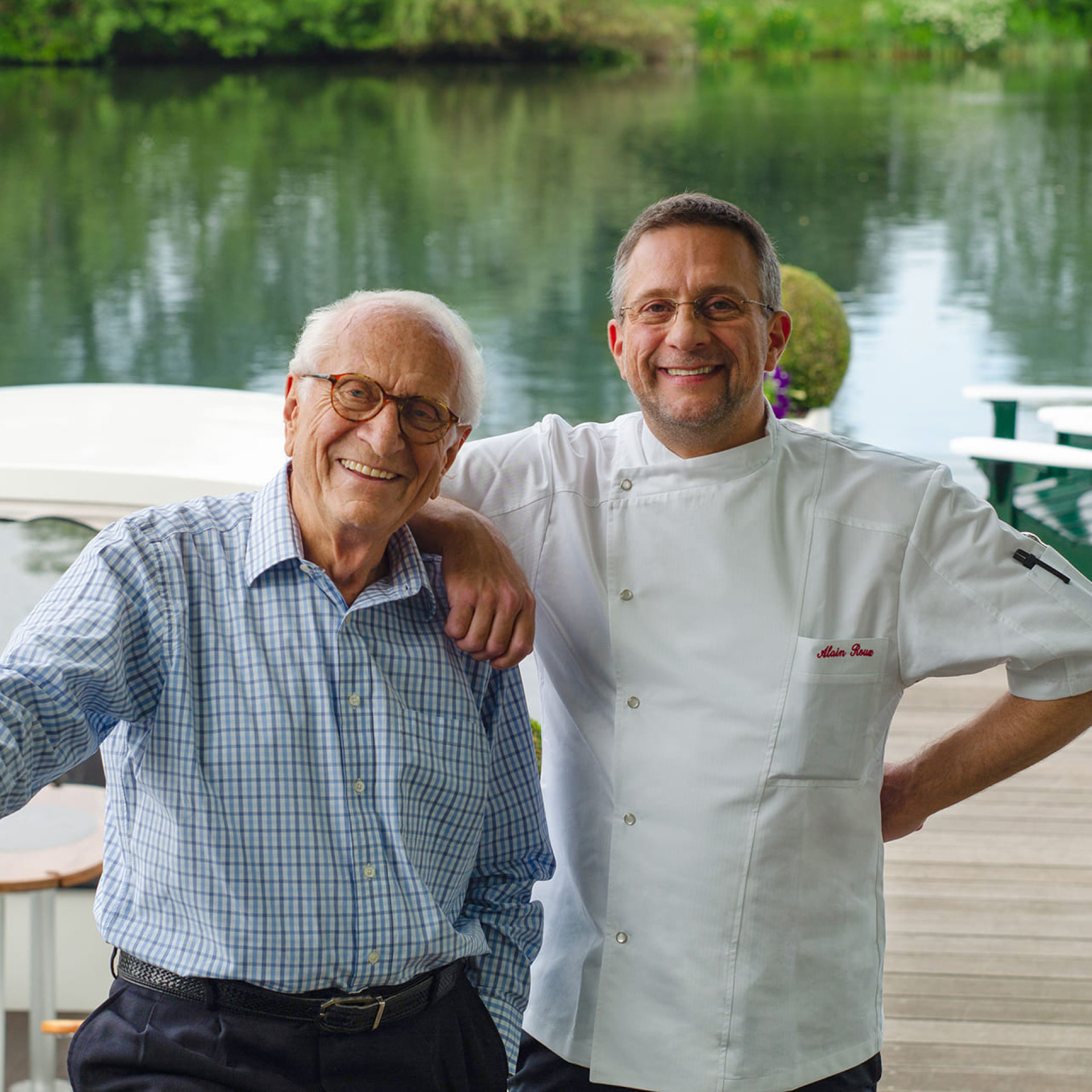 Michel Roux Sr, célèbre chef étoilé, renouvelle sa confiance en EuroCave - Photo : Michel Roux et son fils Alain Roux