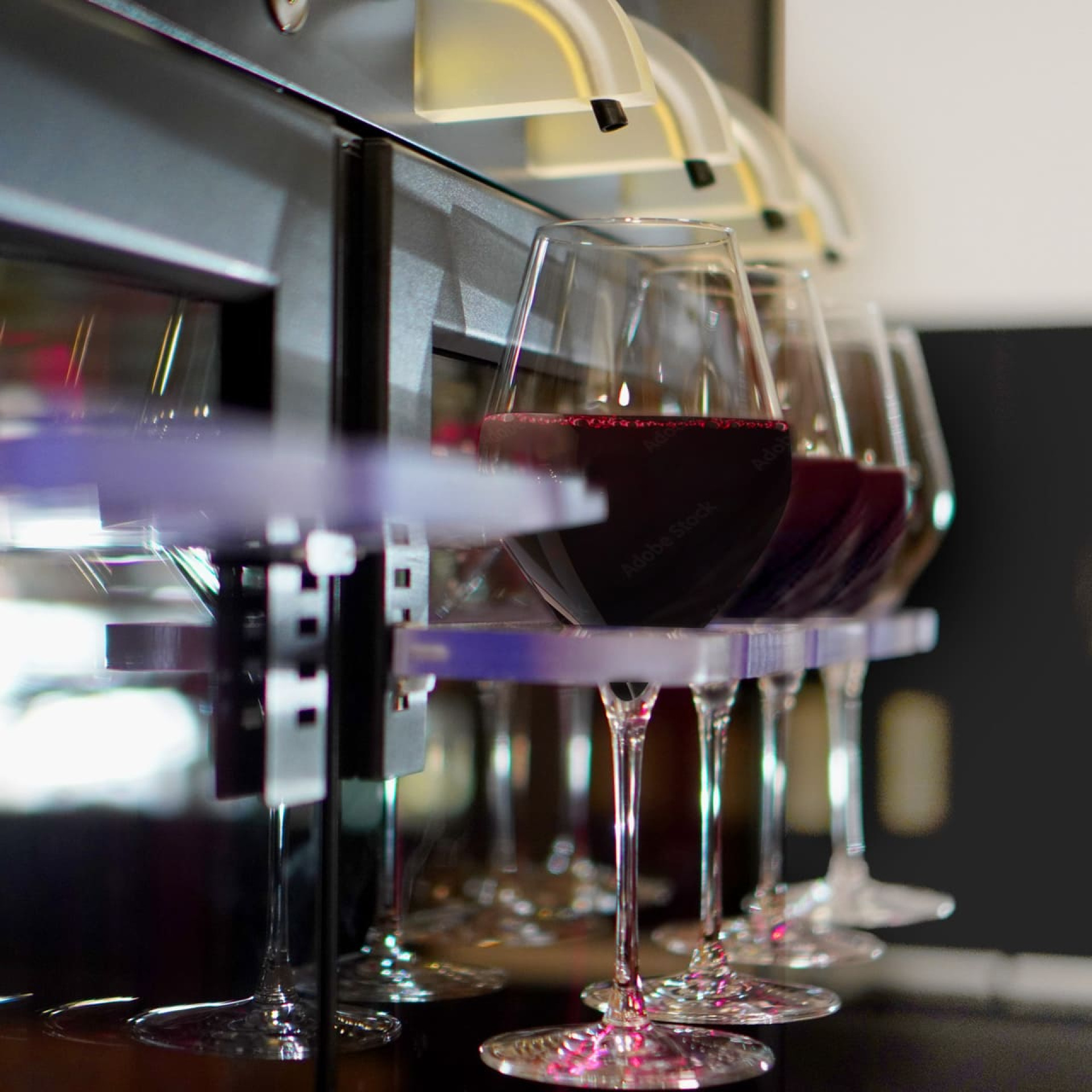 La machine de service du vin, un indispensable pour des établissements comme les brasseries avec des volumes de vente de vin importants.