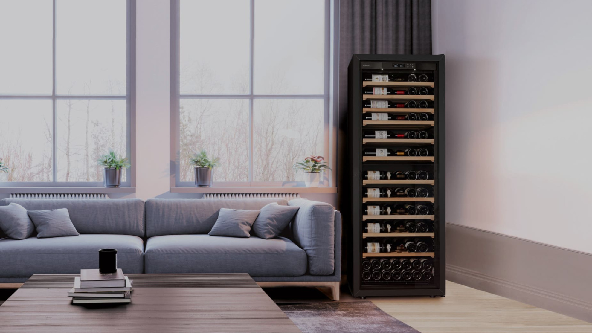 Armoire à vin grande taille équipée de clayettes coulissantes avec positionnement de la bouteille pour que l'étiquette soit visible. - La première EuroCave Armoire à vin grande taille équipée de clayettes coulissantes avec positionnement de la bouteille pour que l'étiquette soit visible. - La première EuroCave