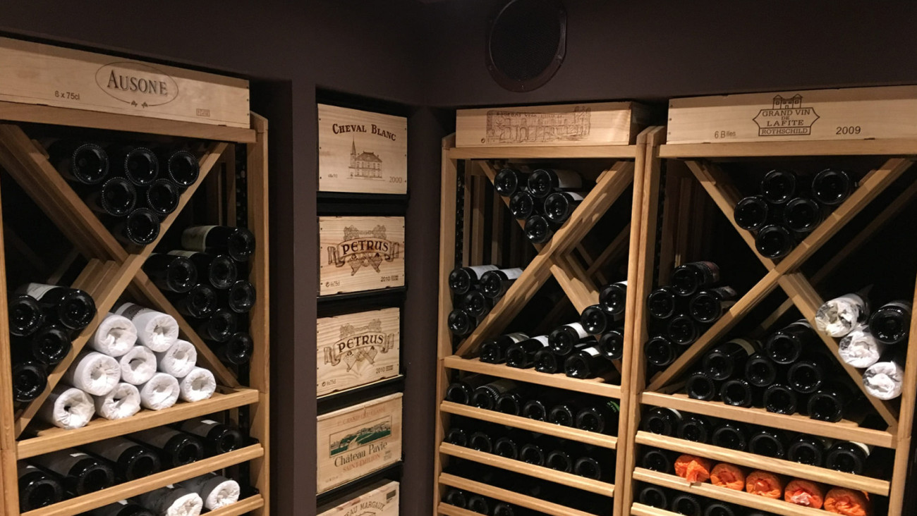 Quel est le potentiel de vieillissement des vins tanniques ? Photo de rangement vin modulable en bois EuroCave. Quel est le potentiel de vieillissement des vins tanniques ? Photo de rangement vin modulable en bois EuroCave.