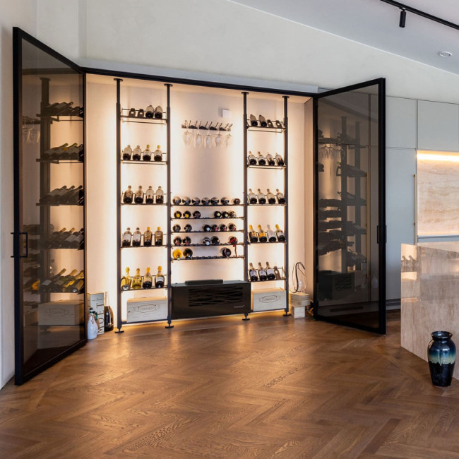 Créez une vitrine vin climatisée sur mesure. Climatiseur cave à vin compact. Controle de la température. Régulation du taux d'humidité. Aération. Créez une vitrine vin climatisée sur mesure. Climatiseur cave à vin compact. Controle de la température. Régulation du taux d'humidité. Aération.
