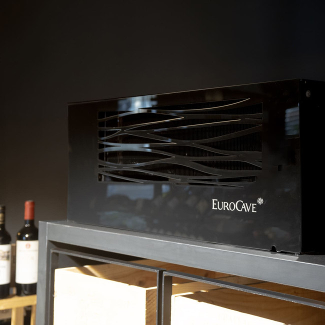Climatiseur cave à vin compact split à eau, faible encombrement, installation libre sur meuble ou étagère. Capacité de climatisation petits espaces jusqu'à 20m3. Climatiseur cave à vin compact split à eau, faible encombrement, installation libre sur meuble ou étagère. Capacité de climatisation petits espaces jusqu'à 20m3.