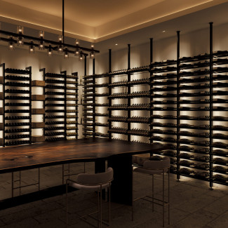 Espace de dégustation vin créé avec les rangements aériens en métal Modulo-X Espace de dégustation vin créé avec les rangements aériens en métal Modulo-X