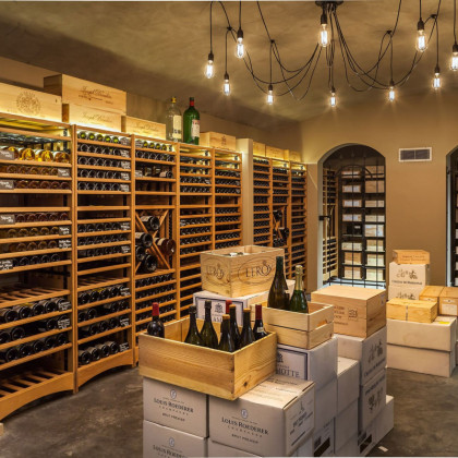 gestaltung-eines-weinkellers-mit-regalsystemen-aus-massiver-eiche-till-house-david-butler-eurocave-modulotheque.jpg