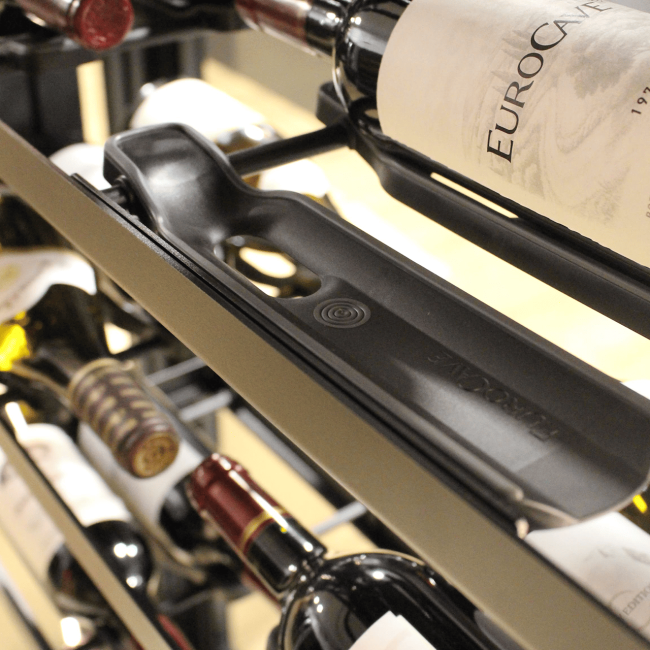 Support individuel pour bouteille de vin, ajustable et anti vibrations, compatible avec les clayettes de caves à vin EuroCave.