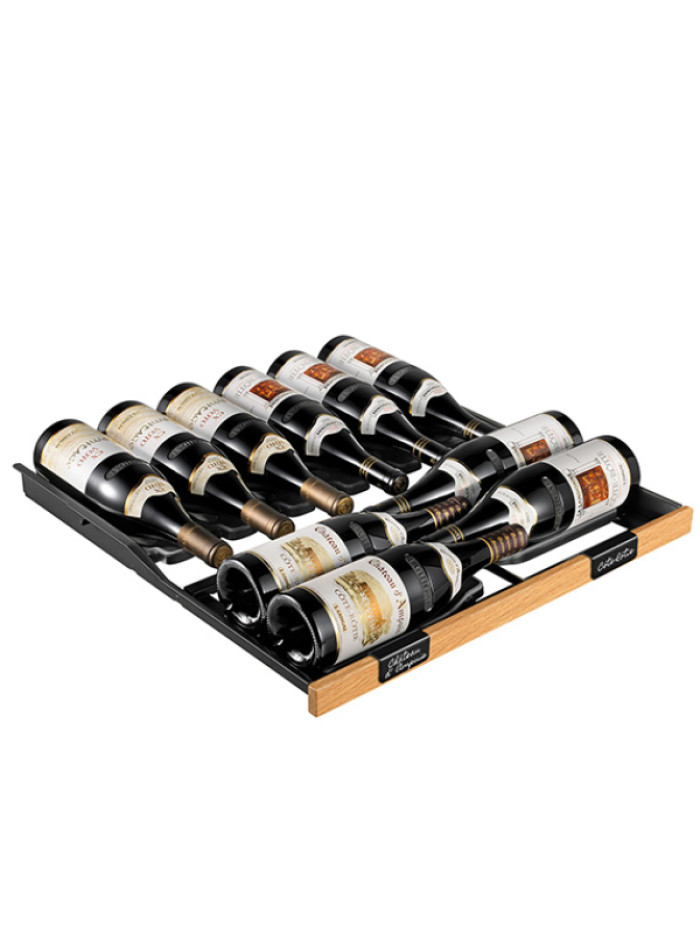 Tiroir en métal coulissant sur rail avec support bouteille individuel et repositionnable, choix de couleur de façade noir ou bois de chêne. Tiroir en métal coulissant sur rail avec support bouteille individuel et repositionnable, choix de couleur de façade noir ou bois de chêne.