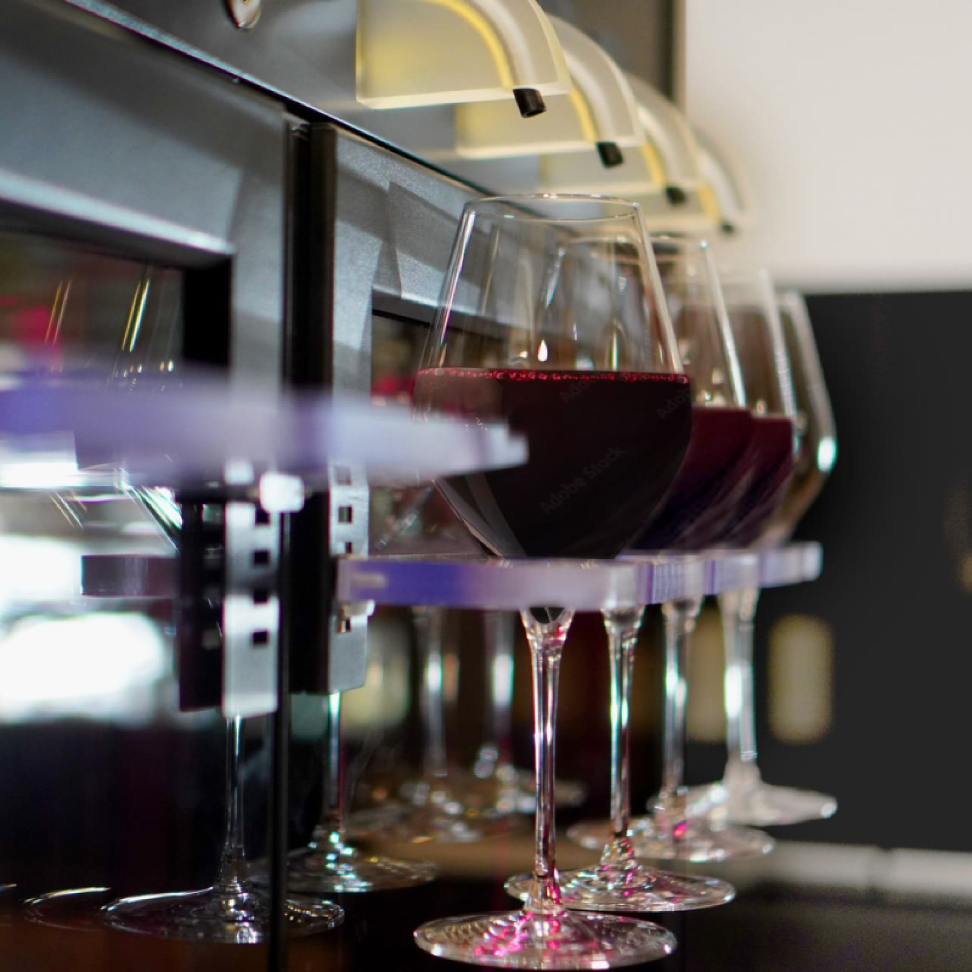 distribiteur-de-vin-au-verre-conservation-gaz-vide-air.jpg distribiteur-de-vin-au-verre-conservation-gaz-vide-air.jpg
