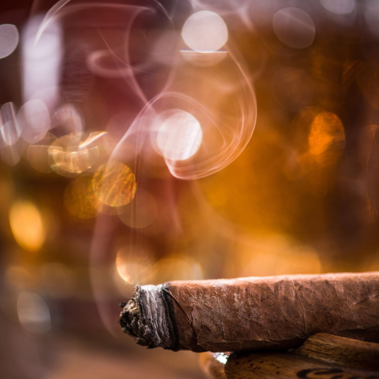 eurocave-cigar-wine-pairing-article.jpeg eurocave-cigar-wine-pairing-article.jpeg