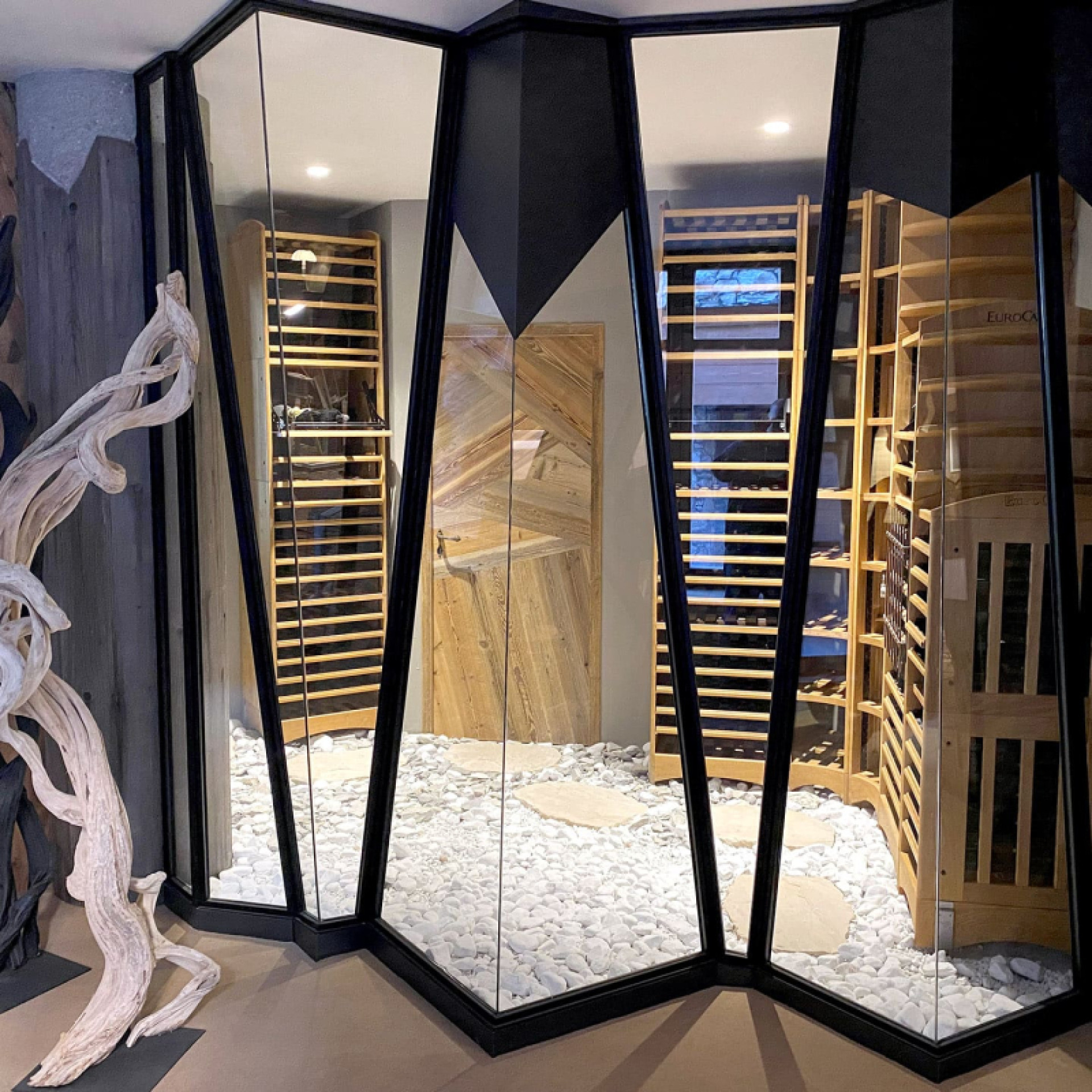 eurocave-modulotheque-piece-vin-climatisee-barmes-de-l-ours-isere-modulable-bois.jpg eurocave-modulotheque-piece-vin-climatisee-barmes-de-l-ours-isere-modulable-bois.jpg