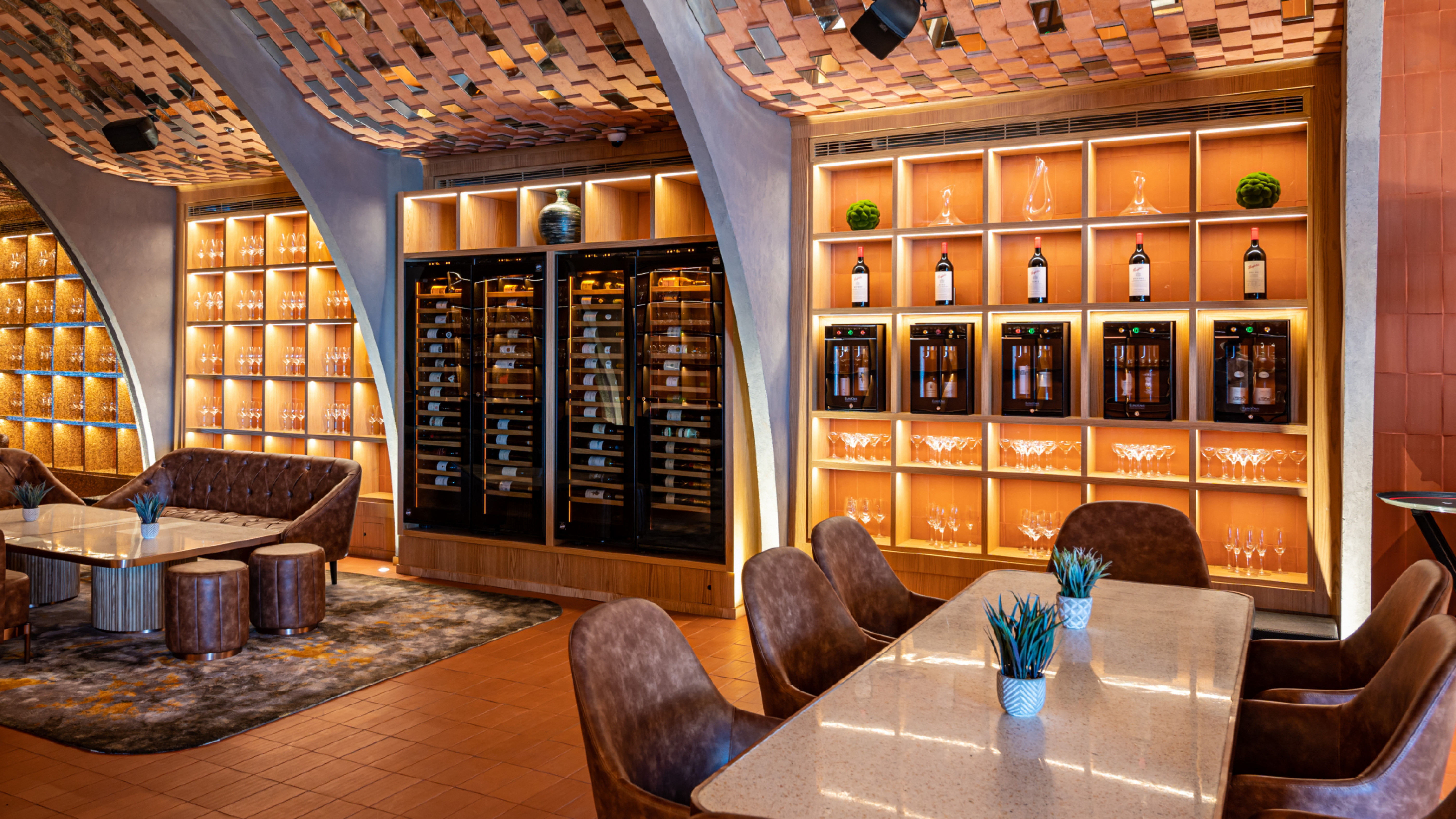 EP-RESTAURANT-PAPA-DUBAI-INSPIRATIONx4-WINE-BAR (3).jpg EP-RESTAURANT-PAPA-DUBAI-INSPIRATIONx4-WINE-BAR (3).jpg